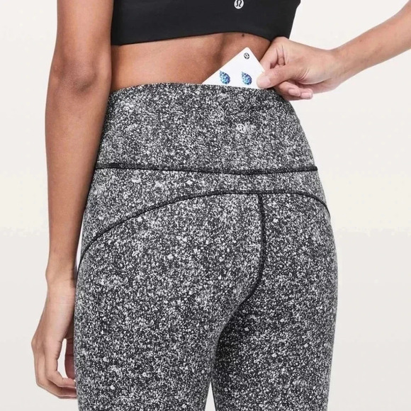 Lululemon In Movement Tight 25" *EverluxDiffuse Starlight Black - Picture 5 of 6